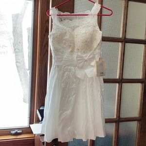 Ivory dress-short, brand new